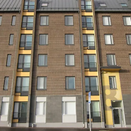 Spacious For 4 * Kivisto